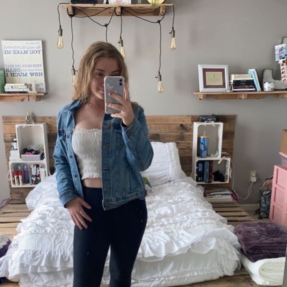Meet your Posher, Emily